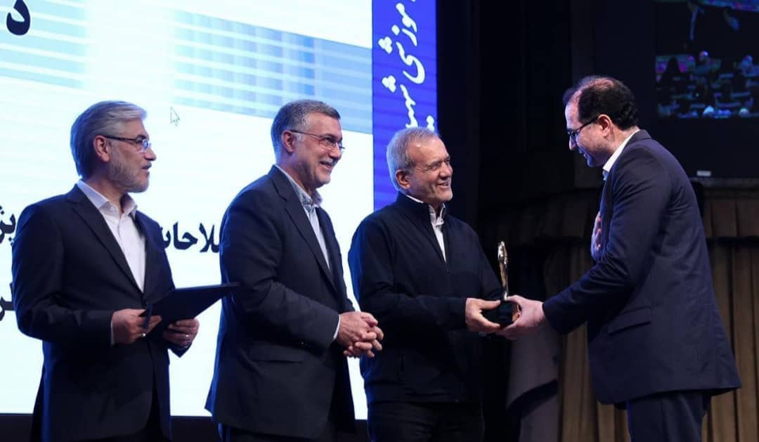 کسب رتبه اول کشوری توسط اعضای هیئت علمی دانشگاه علوم پزشکی گناباد در جشنواره شهید مطهری